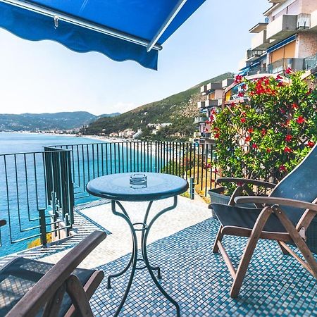 B&B Isola Dei Gabbiani Bergeggi Kültér fotó