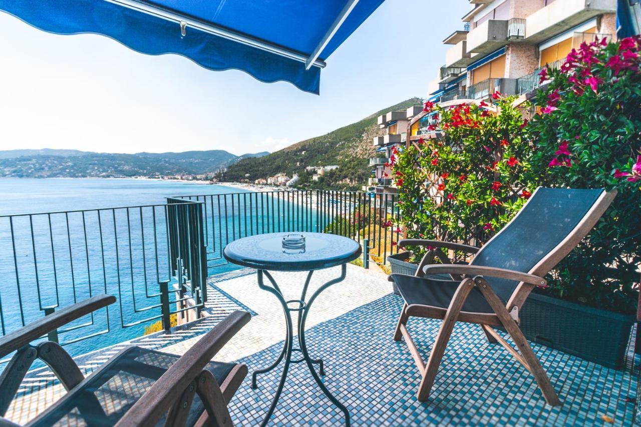 B&B Isola Dei Gabbiani Bergeggi Kültér fotó